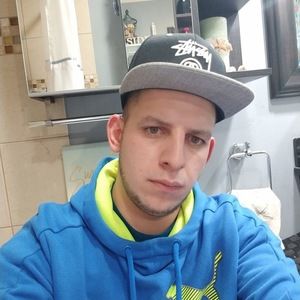 Meet your Posher, Tom